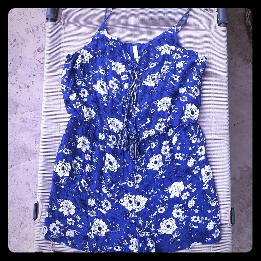 Great condition Xhilaration romper from Target